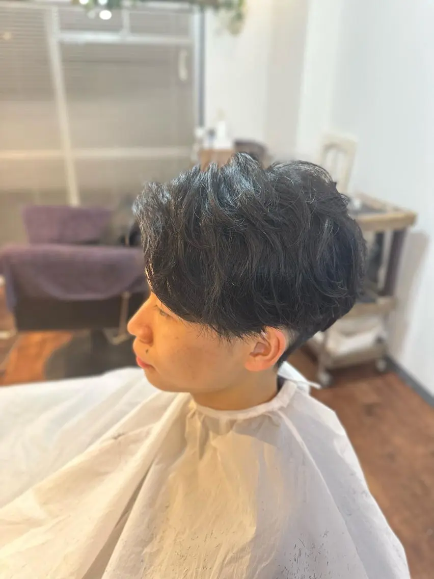 ミディアム メンズ マッシュ カット Luzir⭐︎ GEN⭐︎のヘアスタイル
