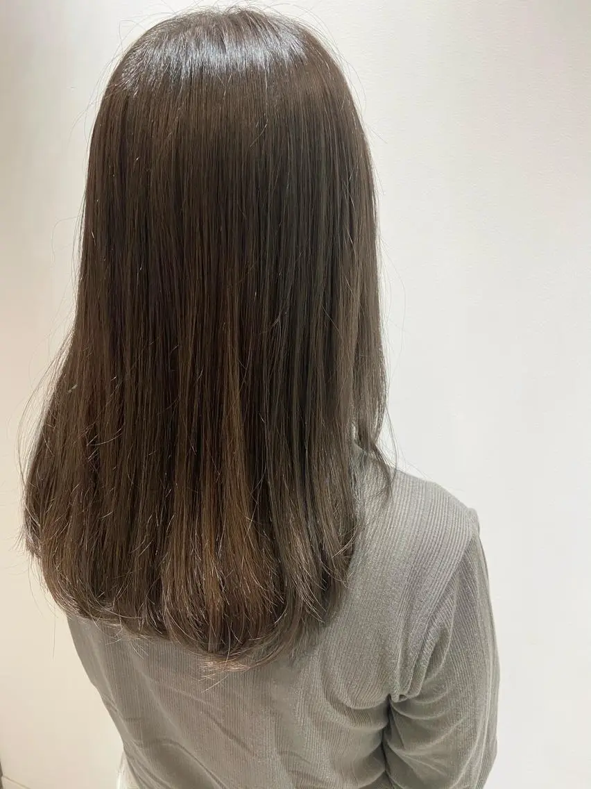ミディアム カラー カット ヘアカラー トリートメント 🐺ウルフ/レイヤー 似合わせ‎🤍沙羅のヘアスタイル