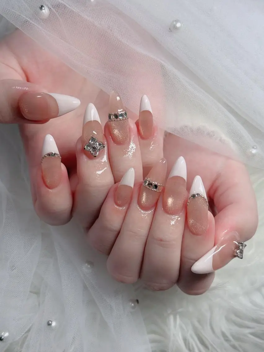 ネイル フレンチネイル ジェルネイル ハロウィン 韓国ネイル マグネットネイル ハンドネイル H.baby Nail Salonのネイルデザイン