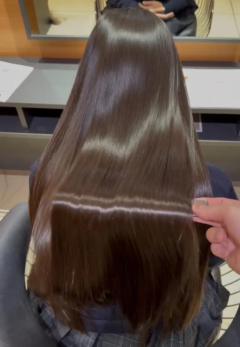 セミロング カット ヘアカラー 縮毛矯正 FJ/髪質改善💎 縮毛矯正/特化サロンのヘアスタイル