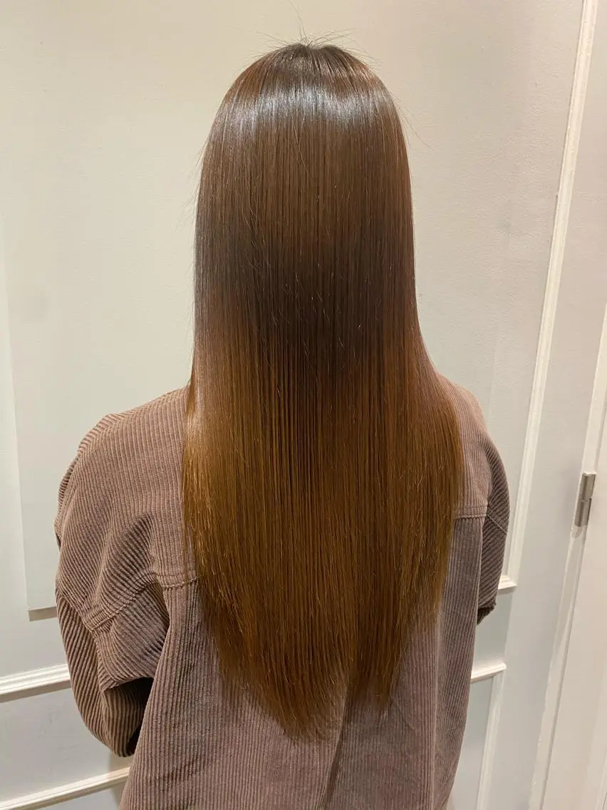 ロング 美髪矯正透明感カラー 江川　和輝のヘアスタイル