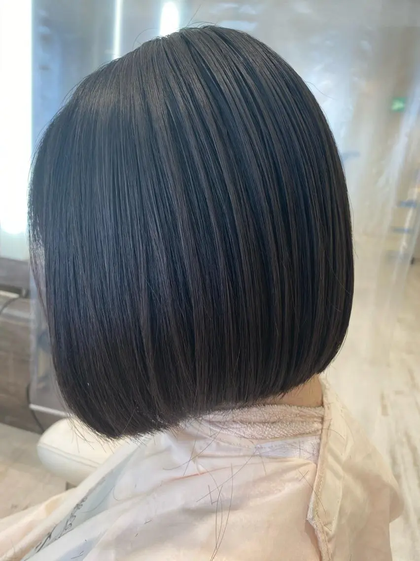 ショート ボブ 小顔レイヤー/ ベージュ🤍Rieのヘアスタイル