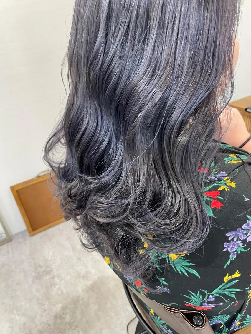 セミロング カラー ブリーチ soi.37 古波蔵美奈のヘアスタイル