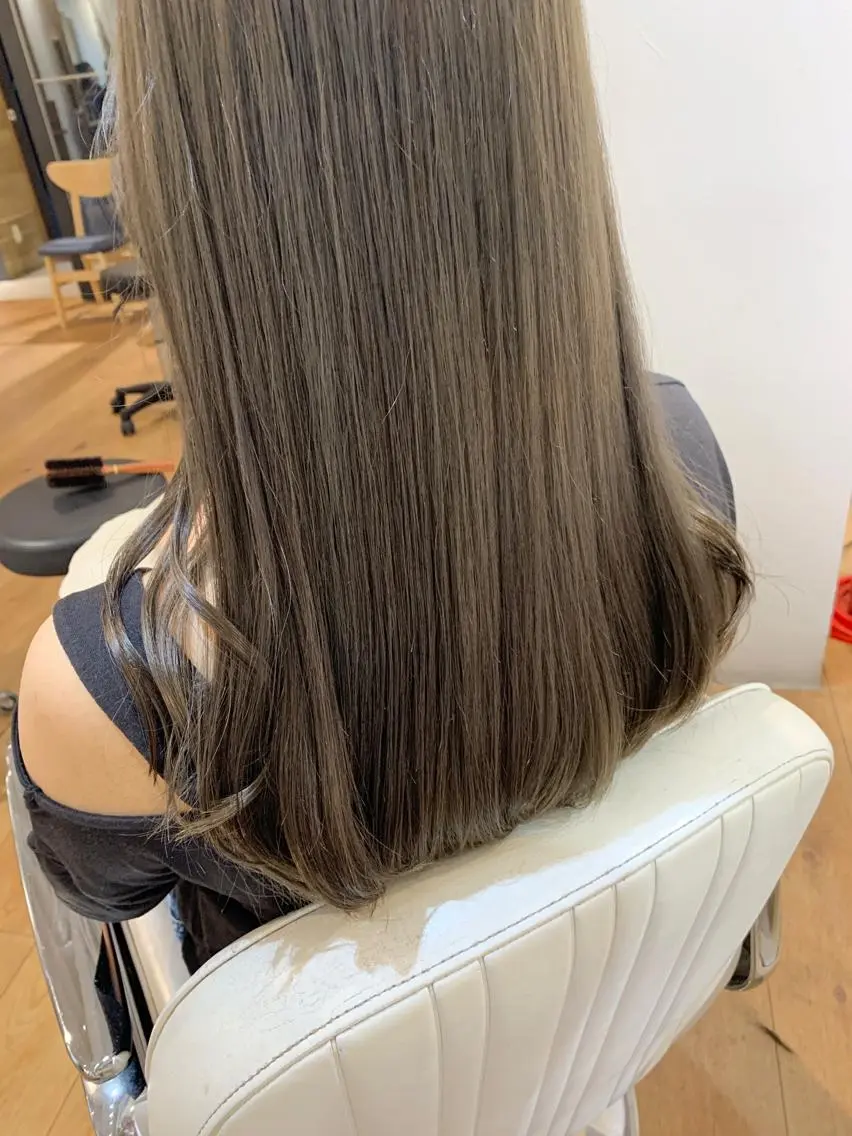 ロング ヘアカラー NEWI 京橋 【yoko】のヘアスタイル