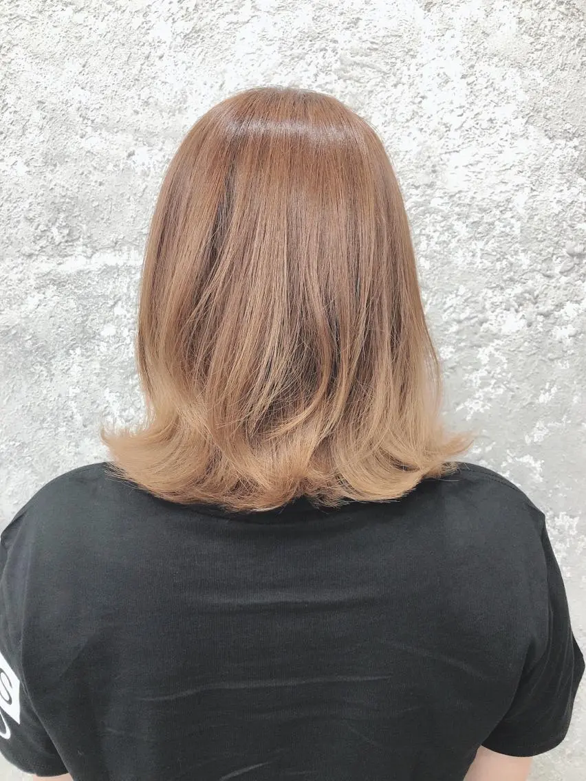 ミディアム 外ハネヘア サロンアカデミー 増渕　規泰のヘアスタイル