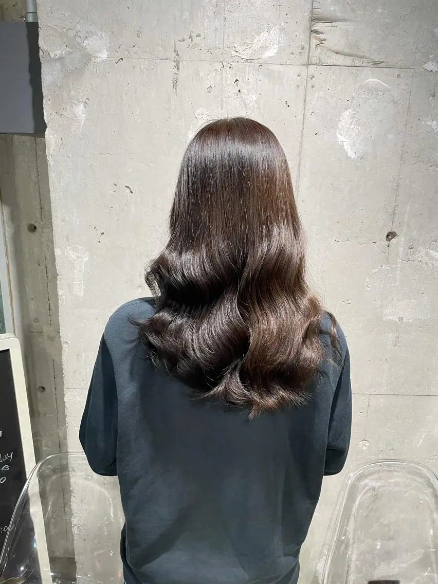 セミロング カラー アッシュ ベージュカラー オリーブアッシュ オリーブベージュ オリーブカラー ヘアカラー ヘッドスパ ヘアセット ベージュカラー💖 やすひろのヘアスタイル