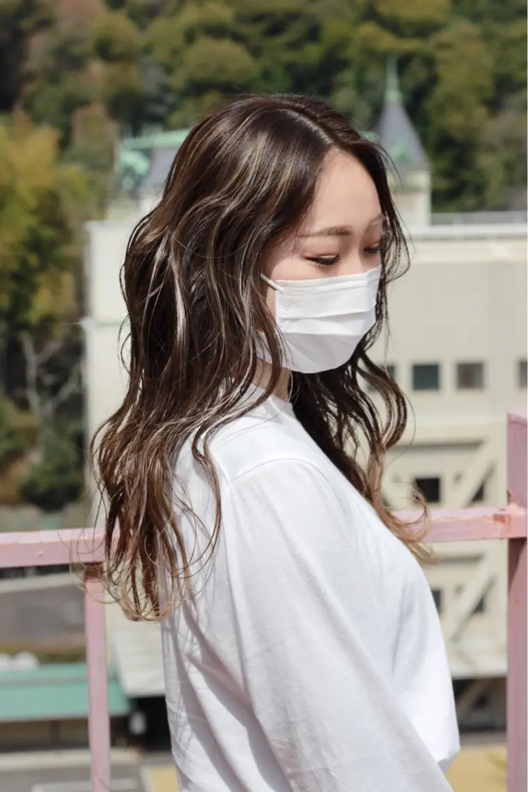 ロング カラー ハイライトカラー ハイライト ヘアカラー Viage （ビアージュ）のヘアスタイル