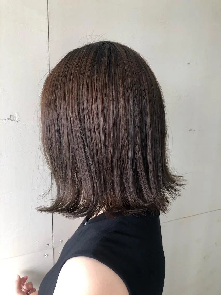 ミディアム カラー 外ハネヘア かわさき ともやのヘアスタイル