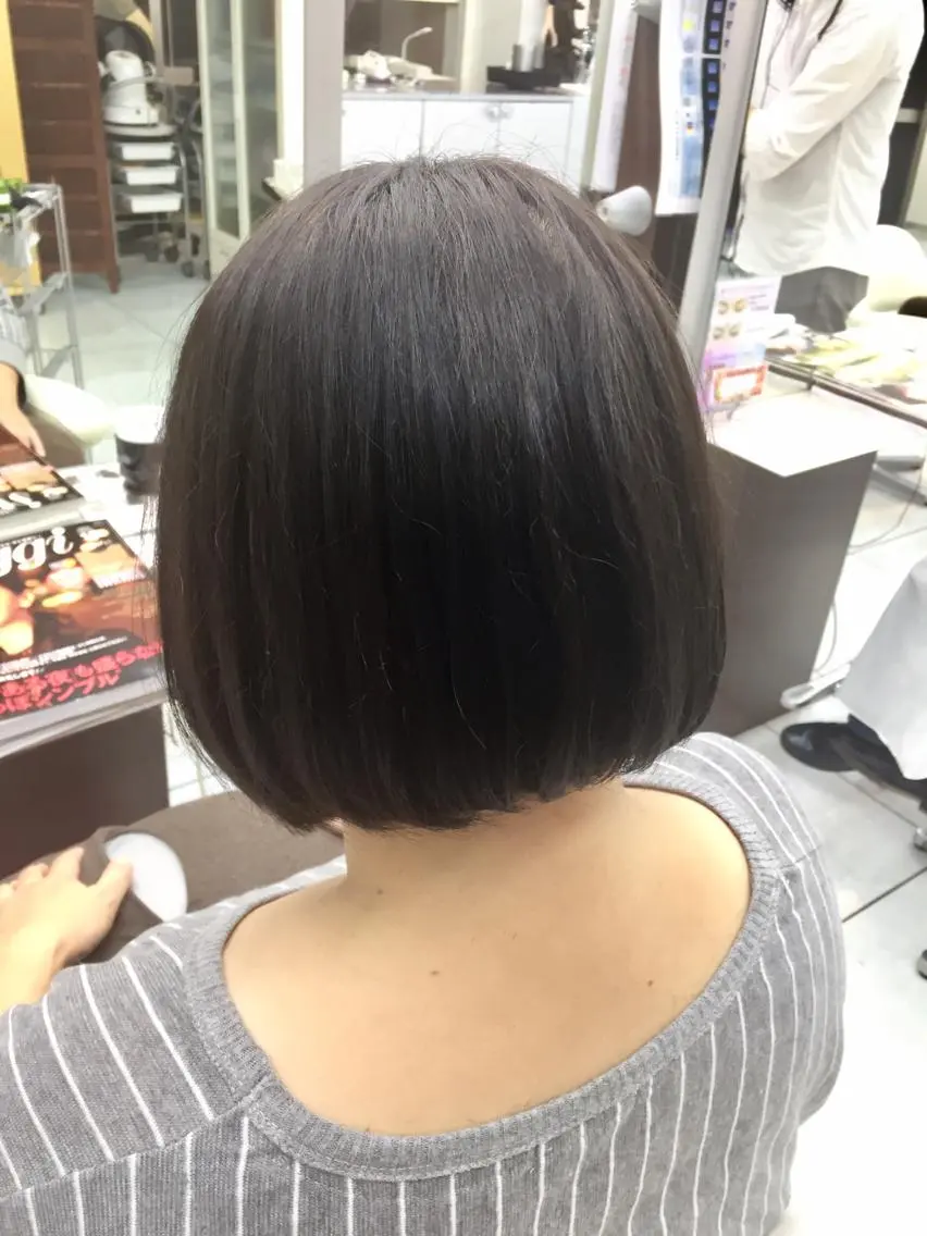 ショート カラー 黒髪 透明感カラー イルミナカラー ヘアカラー トリートメント 岩崎 裕司のヘアスタイル