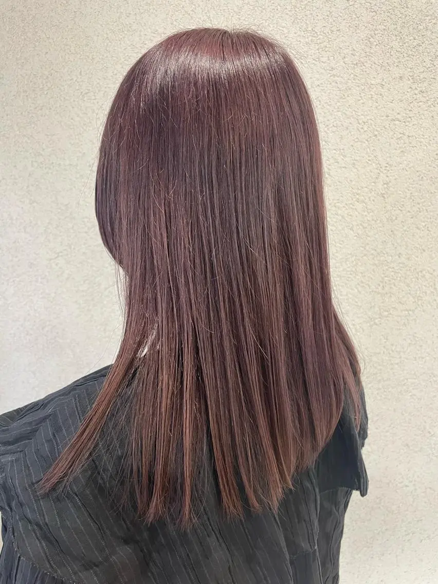 セミロング 松下 由恵のヘアスタイル