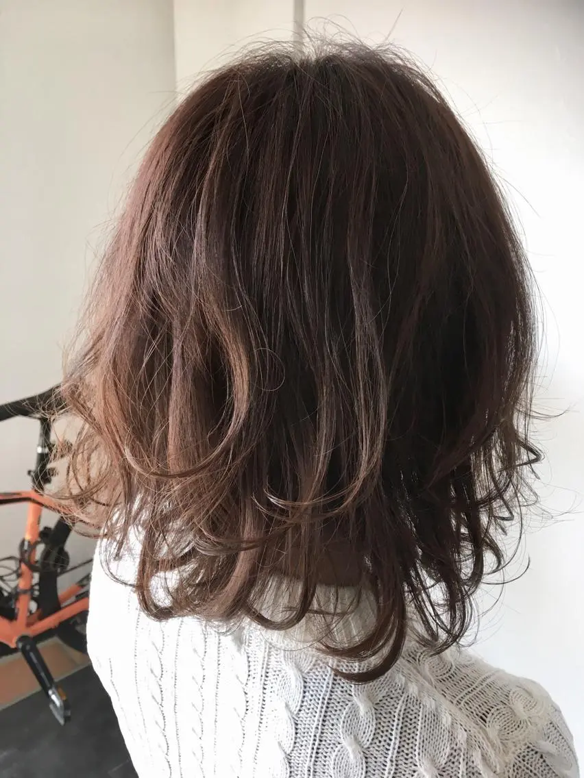 ミディアム カラー グレージュ 川合 勇気のヘアスタイル