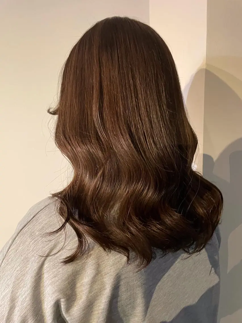 セミロング カラー ヘアアレンジ セミロングパーマ バレイヤージュ ダブルカラー グラデーションカラー ハイライトカラー カット ヘアカラー トリートメント Luana / 公式 / 大通のヘアスタイル