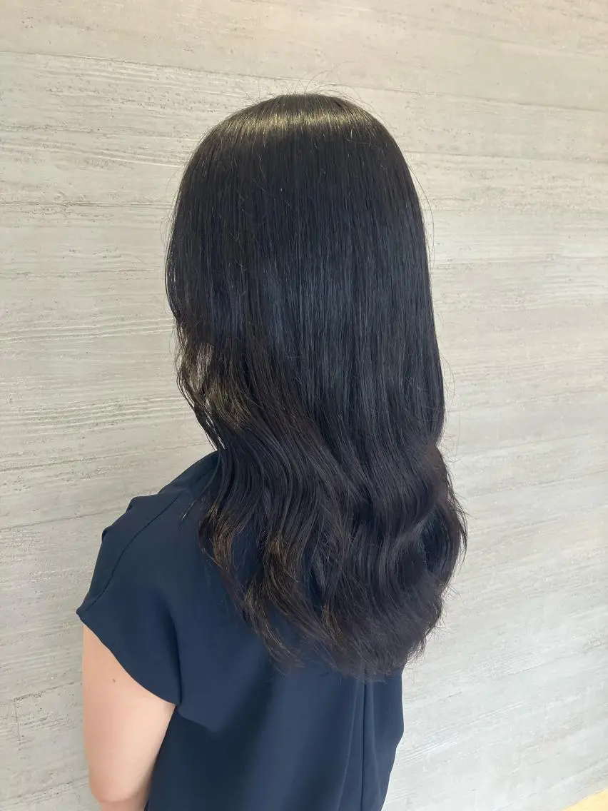 ロング カラー サキ🤍ハイトーン 🪩レイヤーカットのヘアスタイル