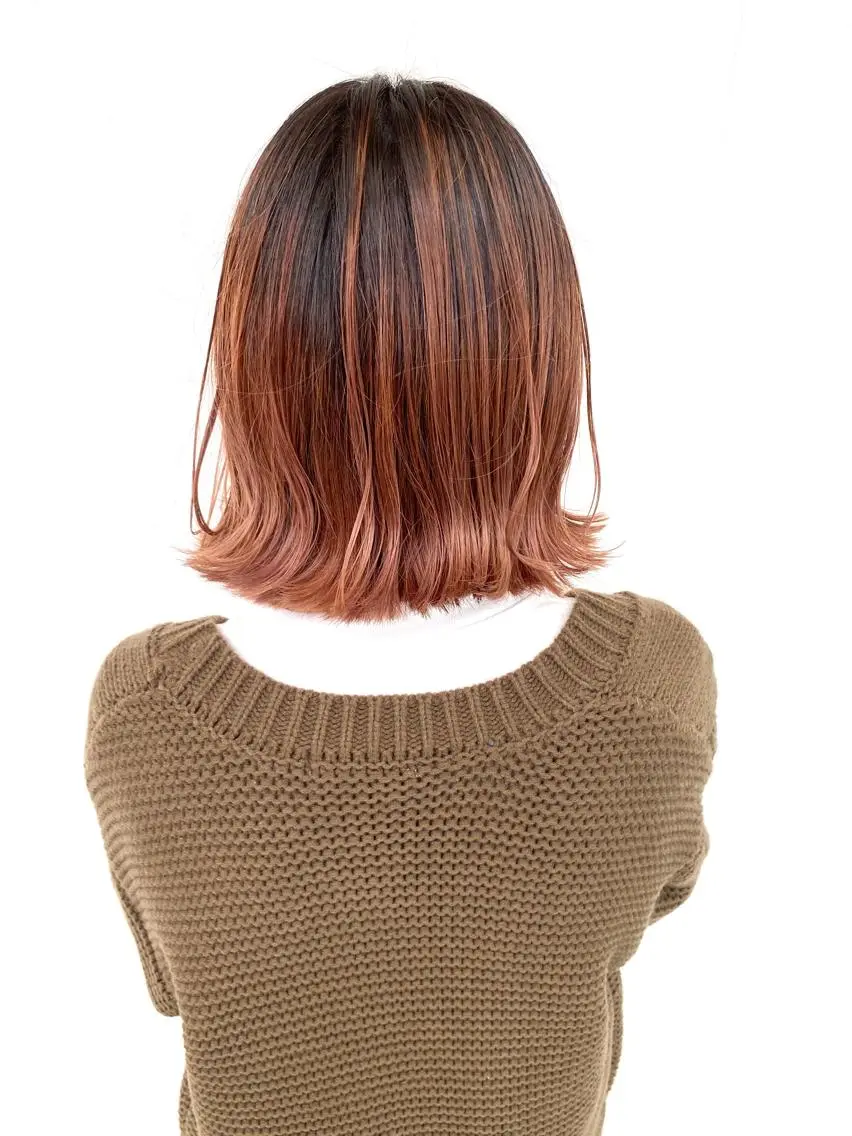 ショート カラー バレイヤージュ ベージュカラー ピンクカラー ピンクベージュ レイヤーカット 東條 克義のヘアスタイル