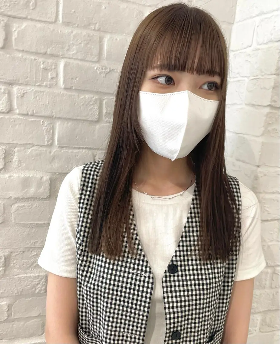 ロング カラー ベージュカラー ブリーチ ブリーチなしカラー オリーブベージュ カット ヘアカラー トリートメント 米津 優花のヘアスタイル