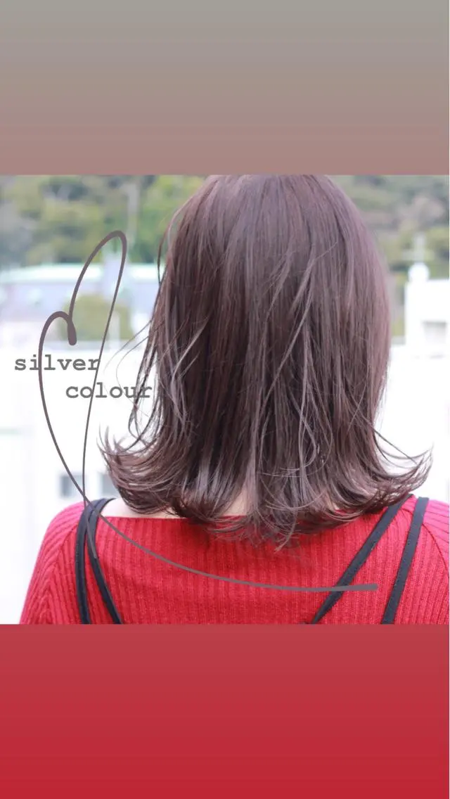 ミディアム カラー シルバー ヘアカラー Viage （ビアージュ）のヘアスタイル