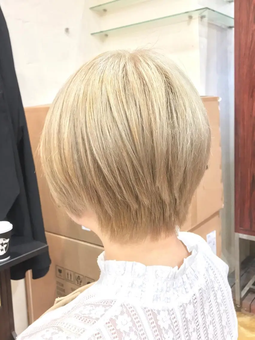 ショート カラー ブリーチ カット トリートメント 韓国レイヤーカット★ 小林大樹のヘアスタイル