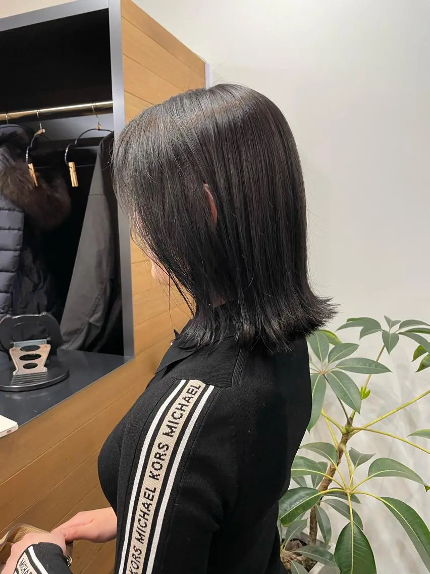 ミディアム カラー カット トリートメント ミルクティー× グレージュMOMOのヘアスタイル