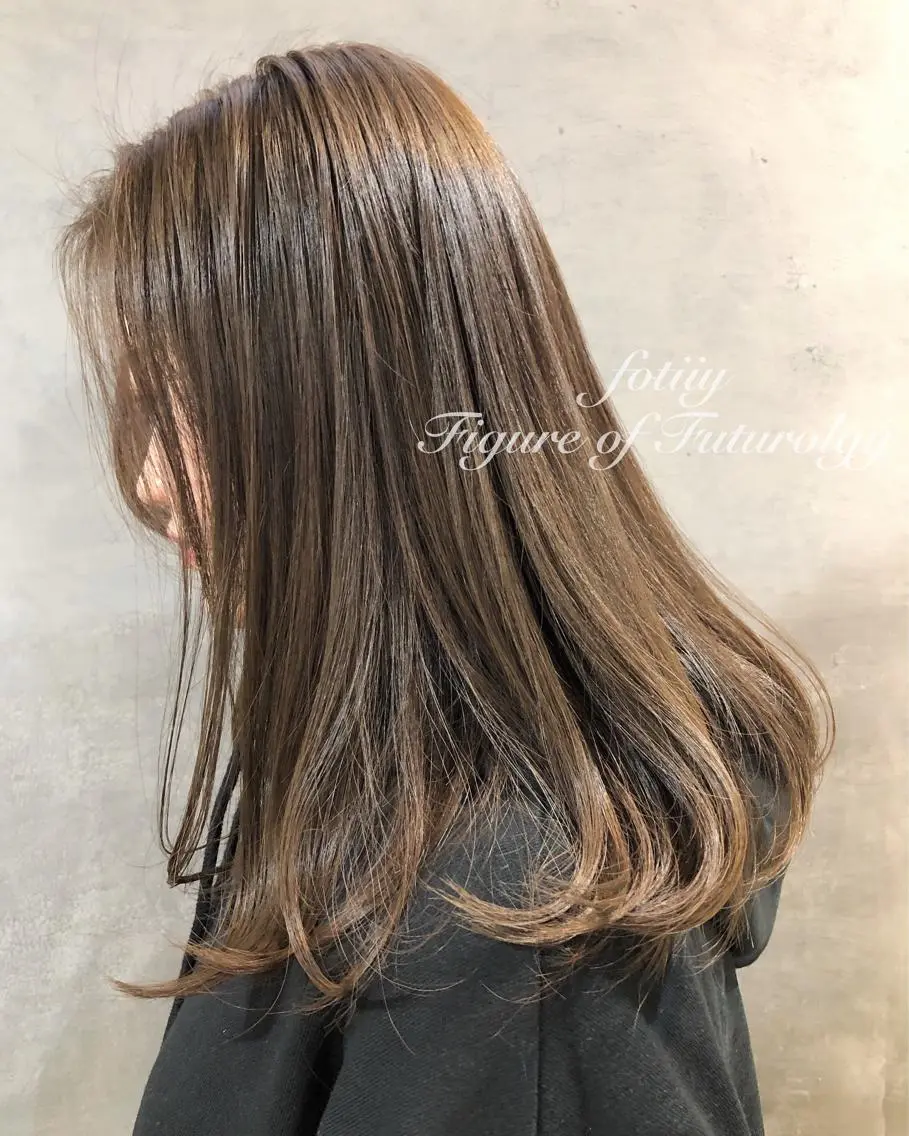 セミロング カラー グレージュ カット ヘアカラー 縮毛矯正 ツキノキ　ミナ 8月から西梅田店のヘアスタイル