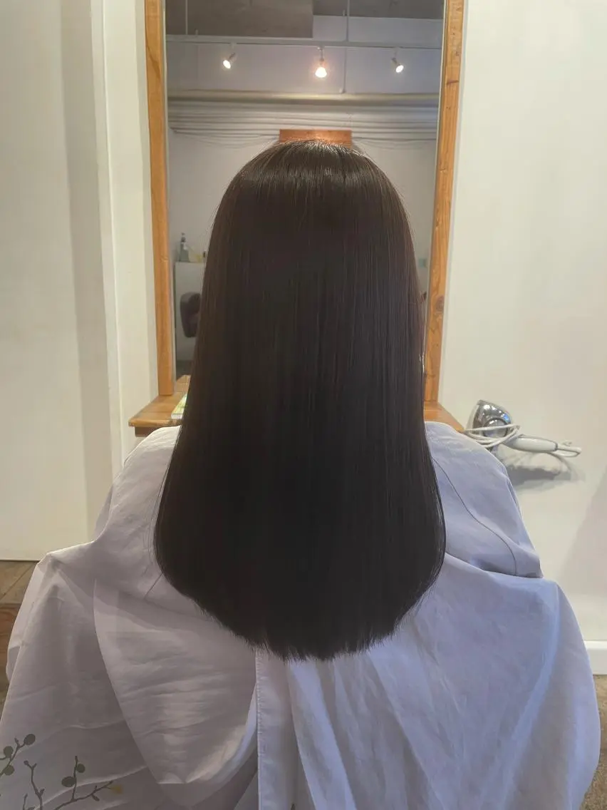 セミロング ヘアアレンジ トリートメント 鴫原 亜弥のヘアスタイル