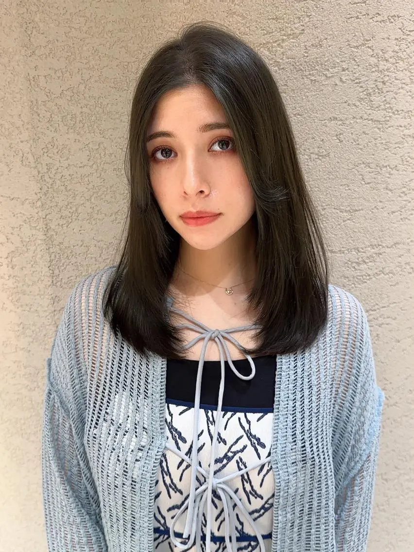 セミロング カット 縮毛矯正✨🫧 レイヤー川村利幸のヘアスタイル