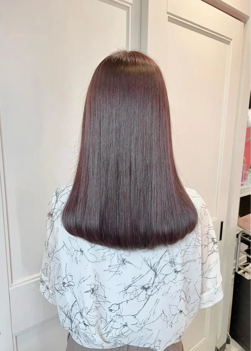 ロング ピンクブラウン allum SAKURAのヘアスタイル
