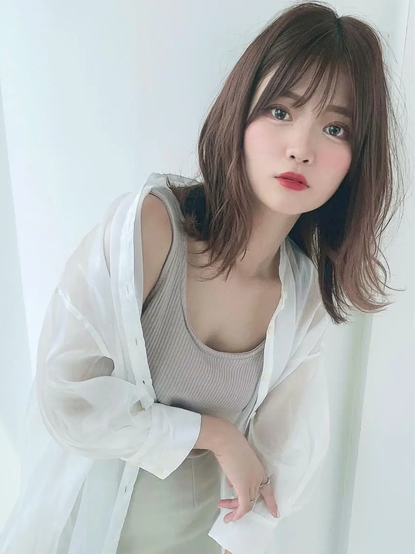 セミロング YOKOI SHINJIのヘアスタイル