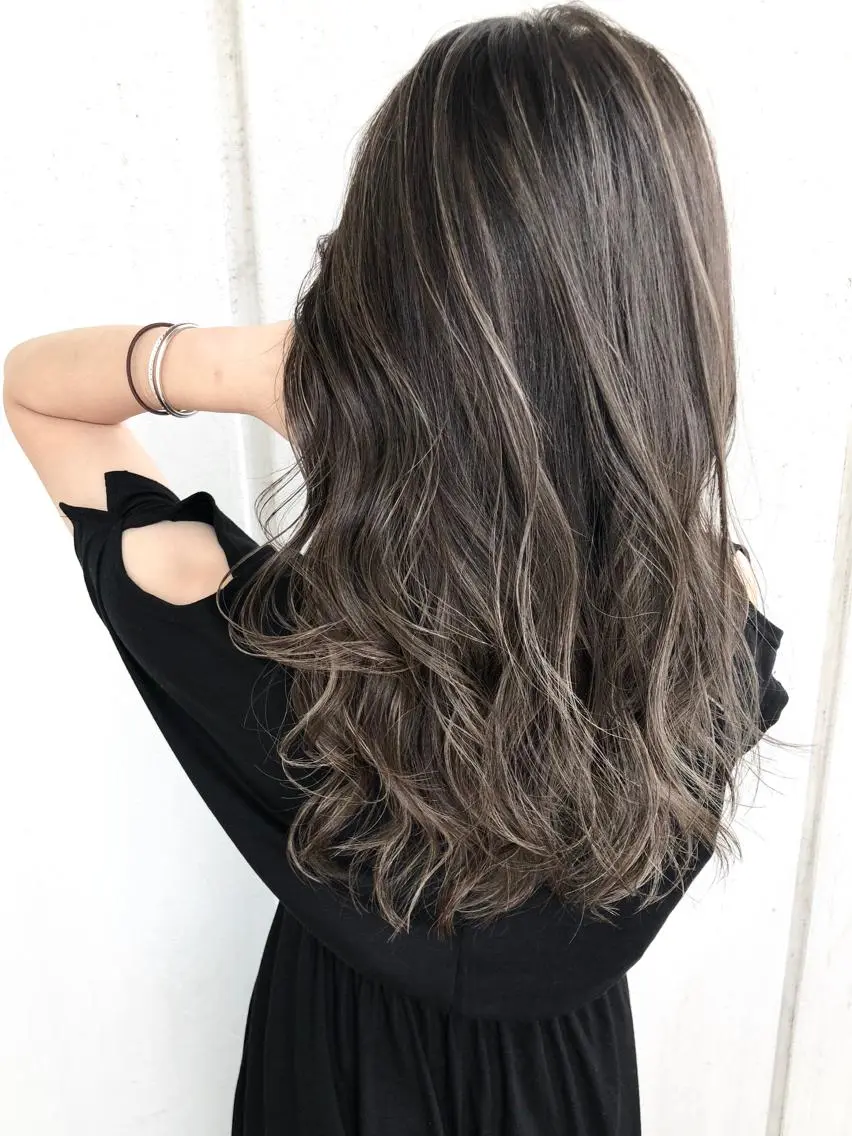ロング カラー カット ヘアカラー トリートメント 井坂 弘人のヘアスタイル