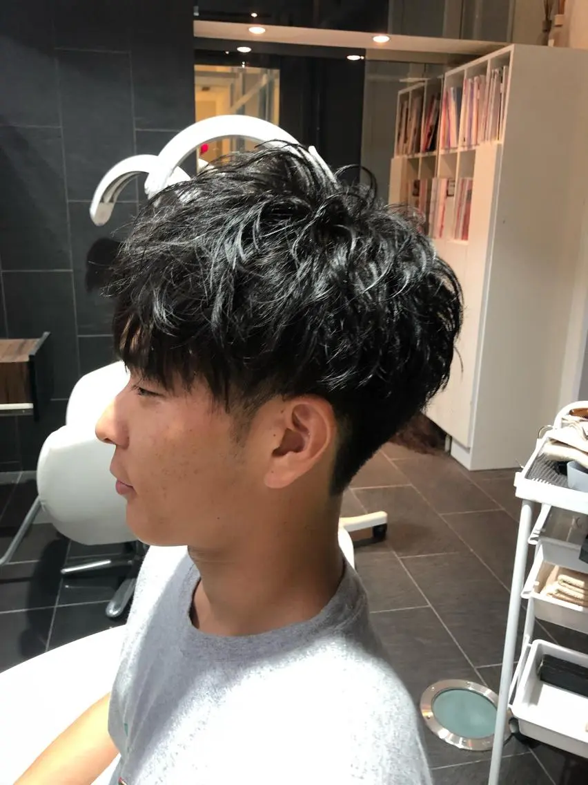 メンズ 岡 大斗のヘアスタイル