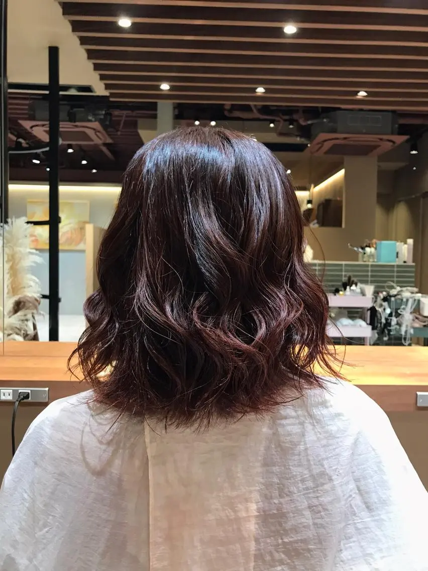 セミロング 山崎 光瑠のヘアスタイル