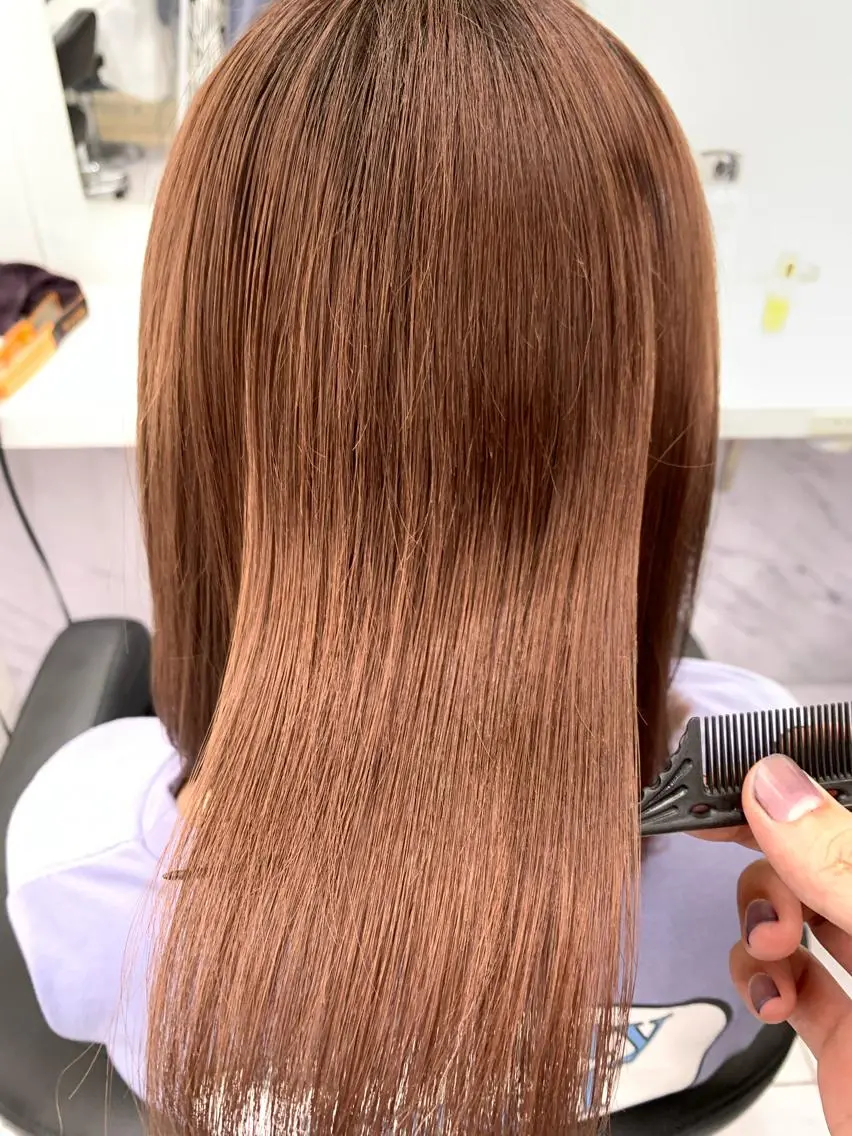 ミディアム 髪質改善 トリートメント 酸熱トリートメント 抜け感レイヤー︴ ニュアンスカラーのヘアスタイル