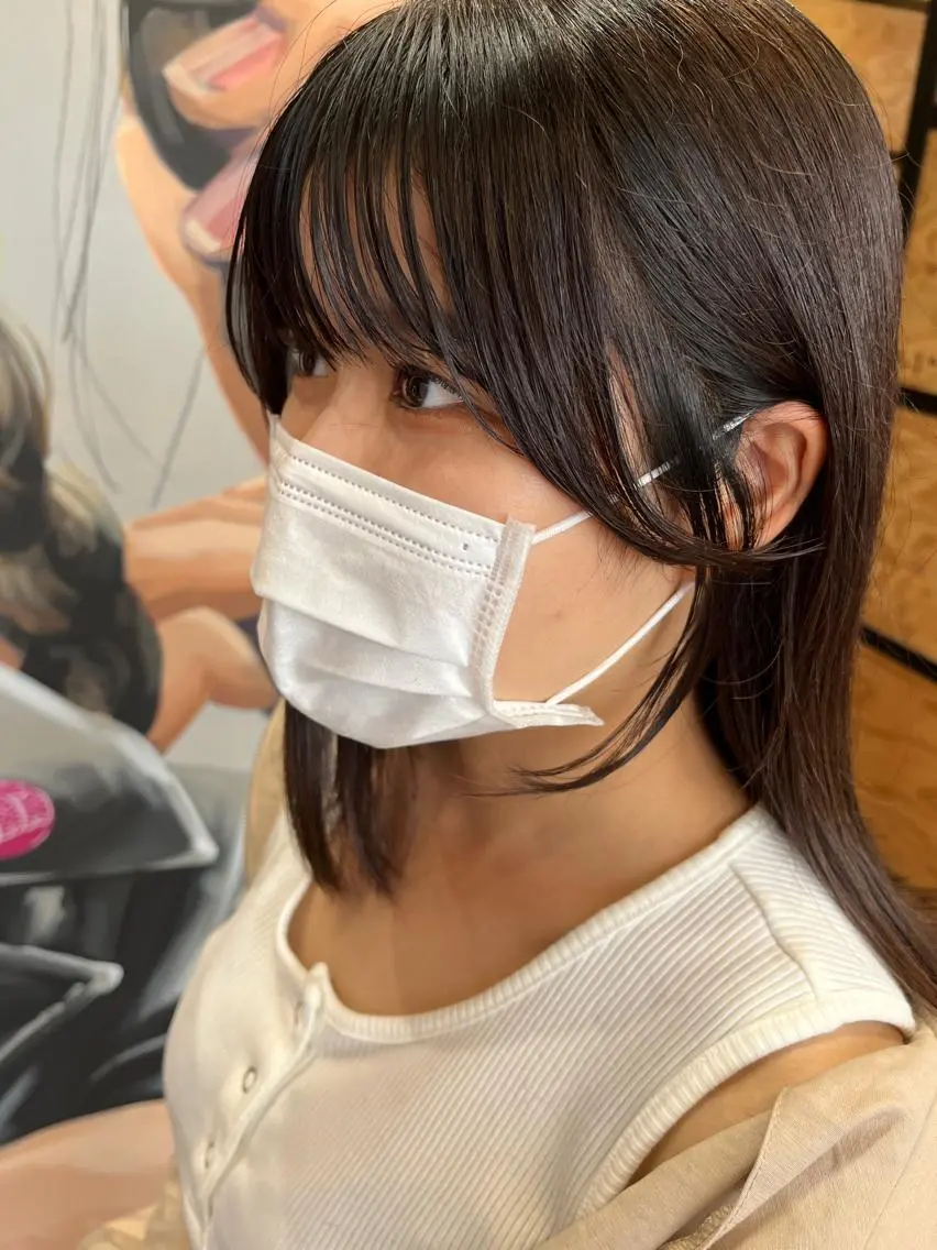 セミロング カラー パーマ ヘアアレンジ メンズ キッズ ネイル マツエク・マツパ アイブロウ メンズパーマ セミロングパーマ ブラウンカラー ケアカラー 透明感カラー 久木原 ゆりのヘアスタイル