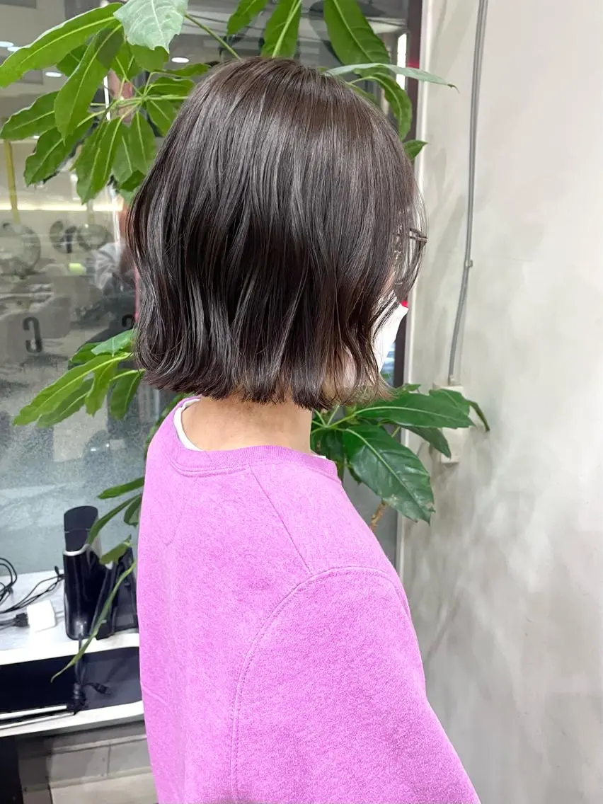 ショート カラー 切りっぱなしボブ ブリーチ 透明感カラー イルミナカラー ブリーチなしカラー レイヤーカット/透明 感カラー🩵中村友美のヘアスタイル