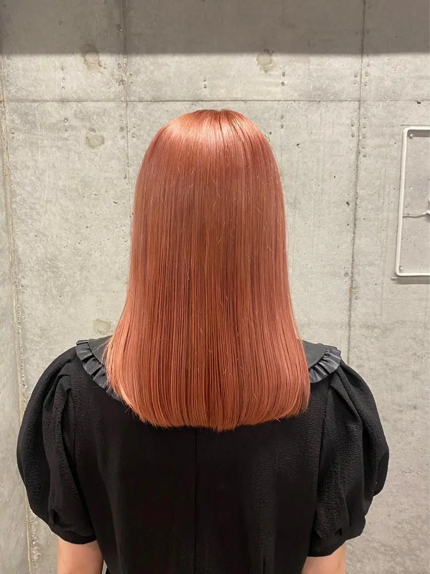 セミロング カラー オレンジ ピンクカラー カット ヘアカラー トリートメント hina💟 透明感カラーのヘアスタイル