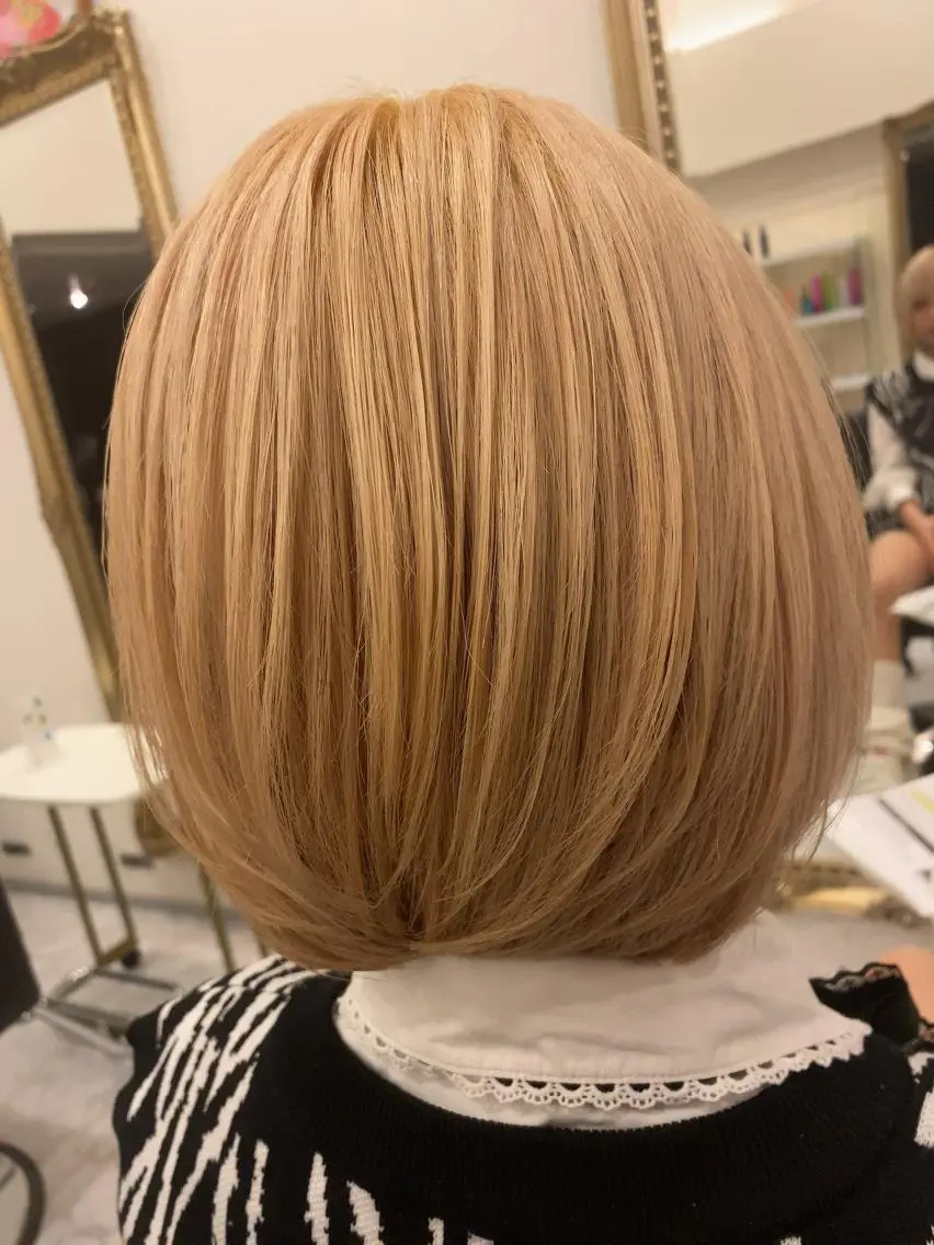 ショート カラー ケアブリーチ&シール エクステの店和田翔莉のヘアスタイル