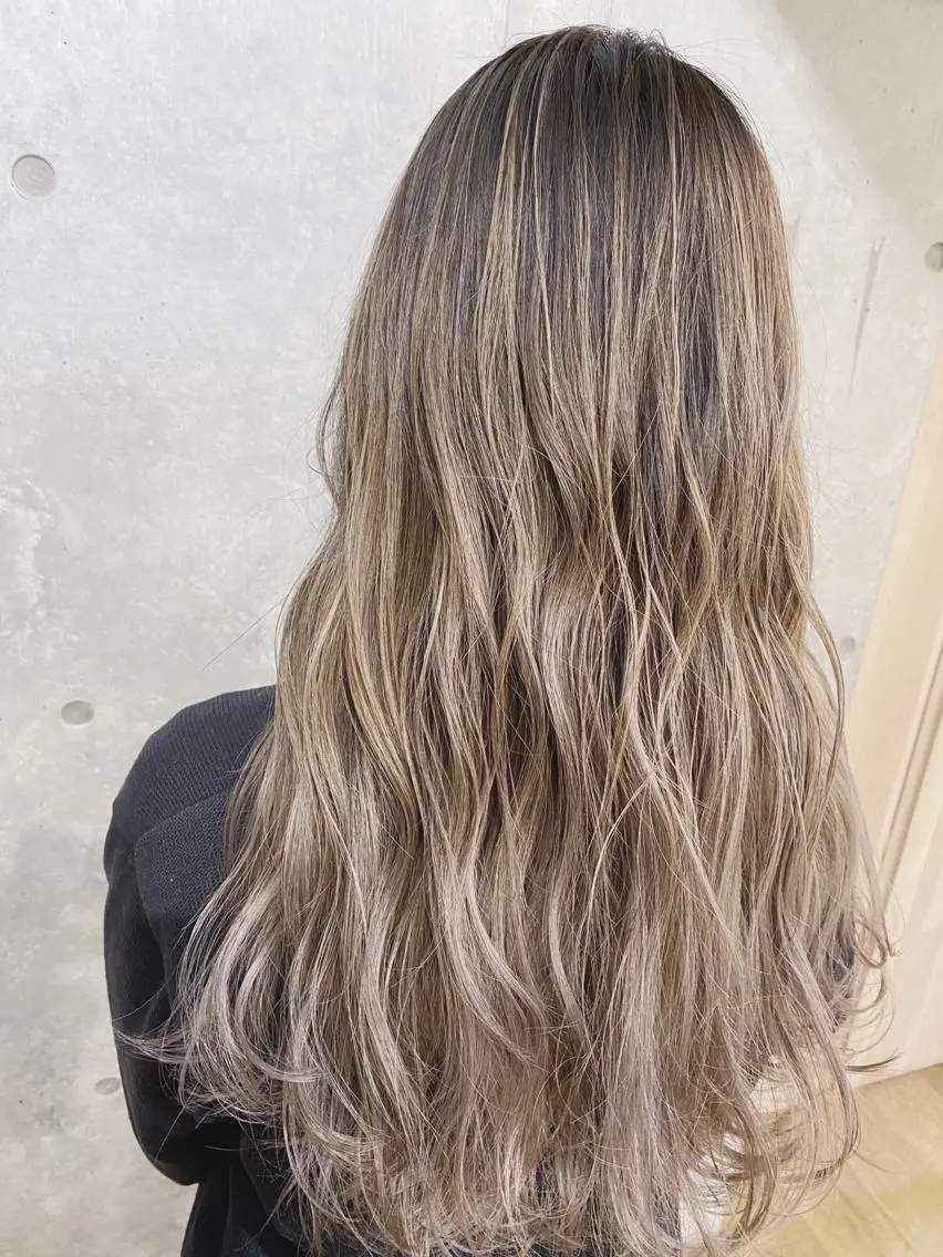 ロング カラー パーマ ヘアアレンジ メンズ 切りっぱなしボブ メンズバレイヤージュ メンズブリーチ メンズハイライト メンズインナーカラー ✨ハイクオリティ✨ 山本香也のヘアスタイル
