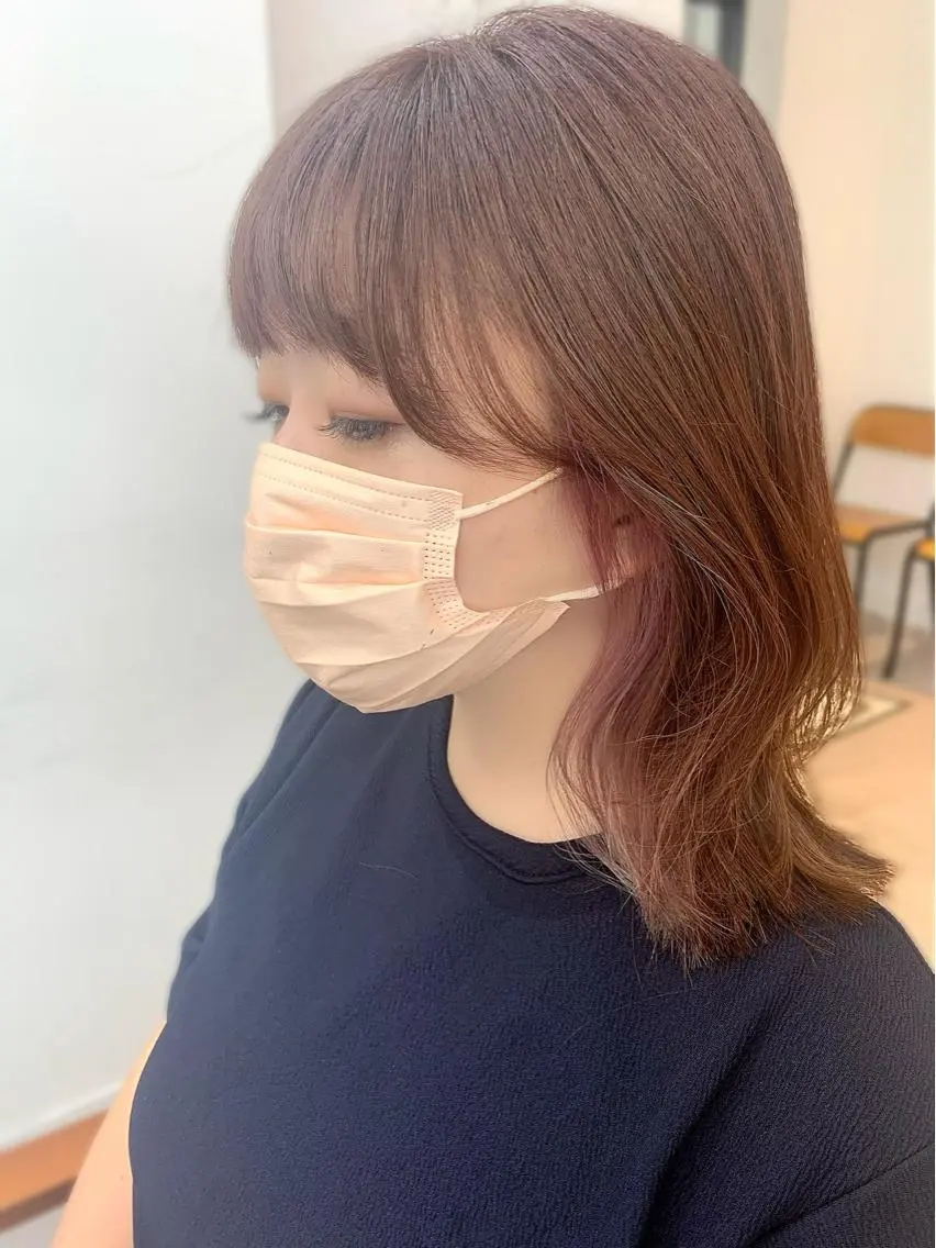 ミディアム カラー パーマ ヘアアレンジ メンズ キッズ ネイル マツエク・マツパ アイブロウ カット 縮毛矯正 レイヤーカット／ 巻ける縮毛矯正のヘアスタイル