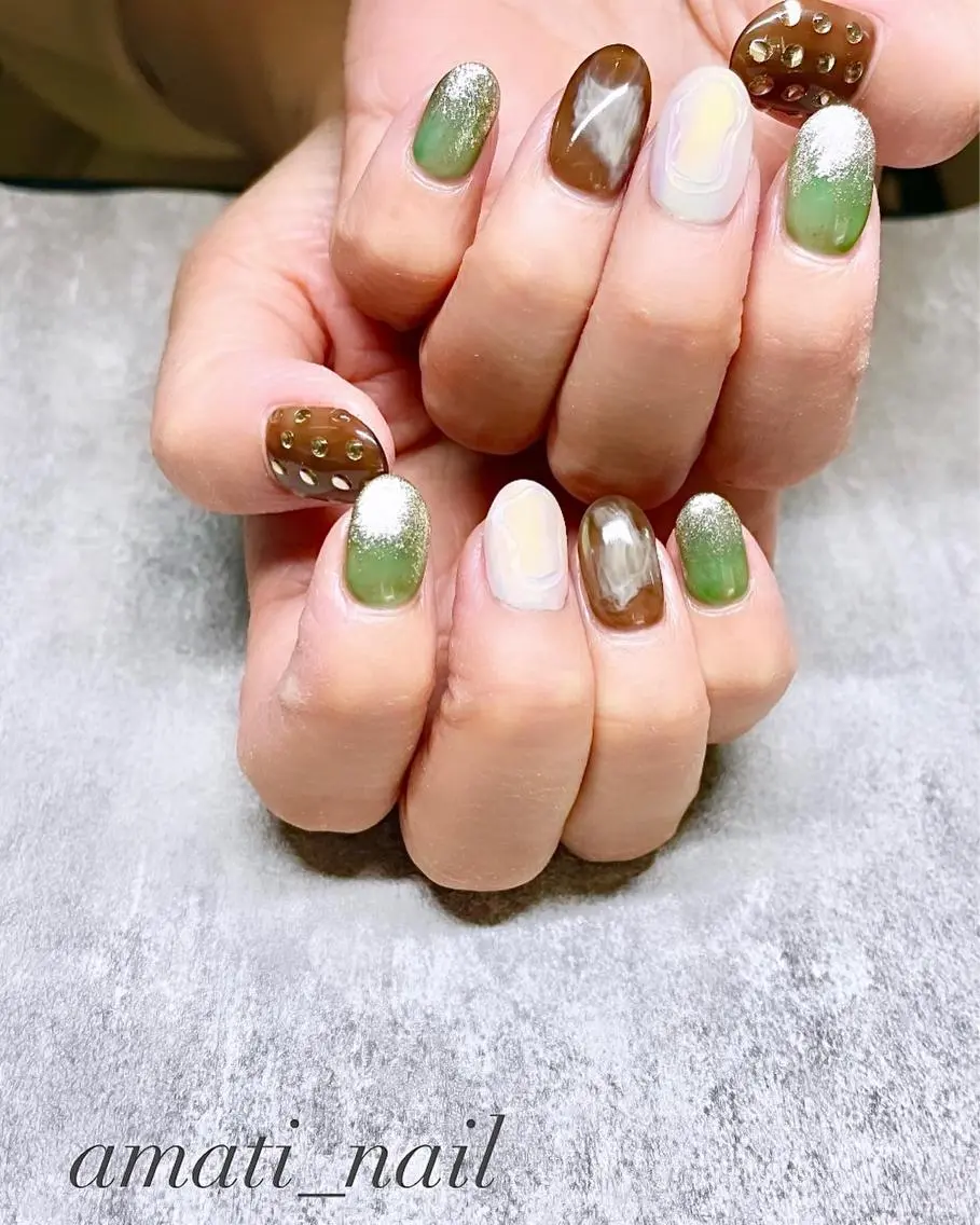 ネイル アニマル柄 マグネットネイル ミラーネイル ニュアンスネイル ワンカラーネイル ハンドネイル amati_nail TAKAKOのネイルデザイン