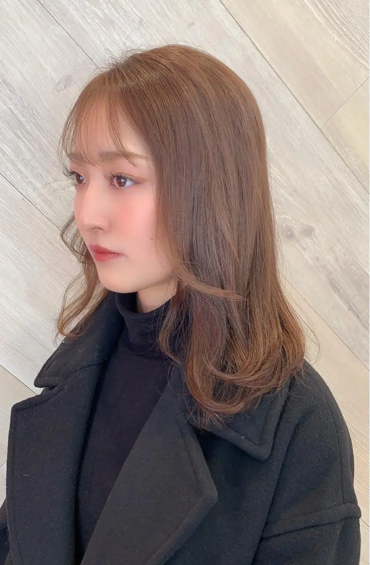 セミロング カット ヘアカラー トリートメント LOOP REMIのヘアスタイル