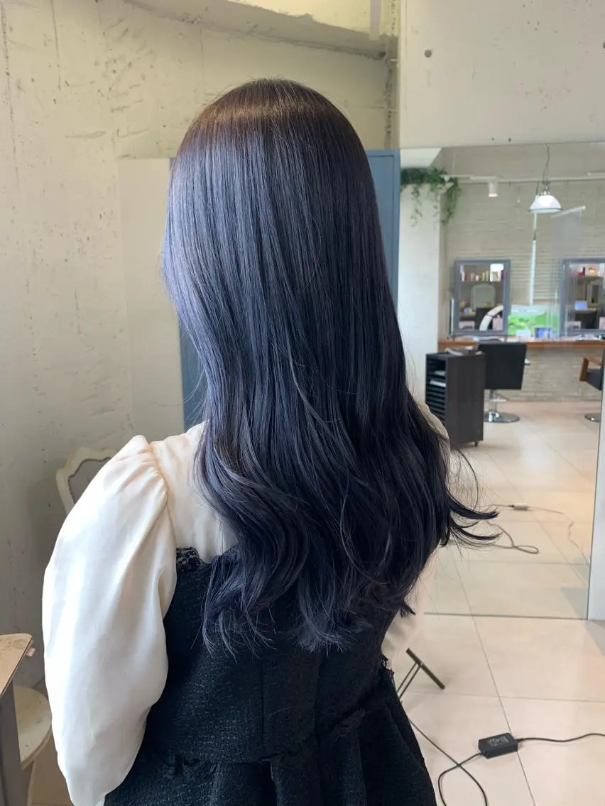 ロング カラー 透明感ハイトーン🦄 キラ🌈のヘアスタイル