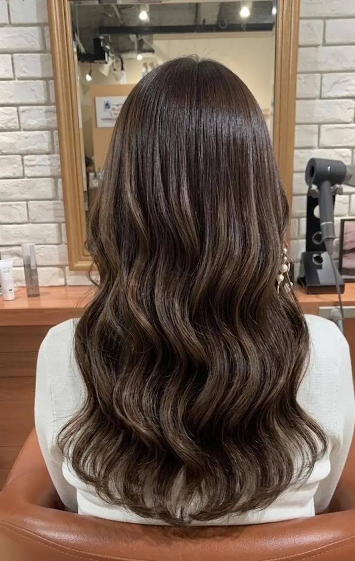 セミロング カラー アッシュ アッシュブラウン ブラウンカラー ハイライトカラー ハイライト カット ヘアカラー トリートメント ヘッドスパ flencia 丸 和博｜カットのヘアスタイル