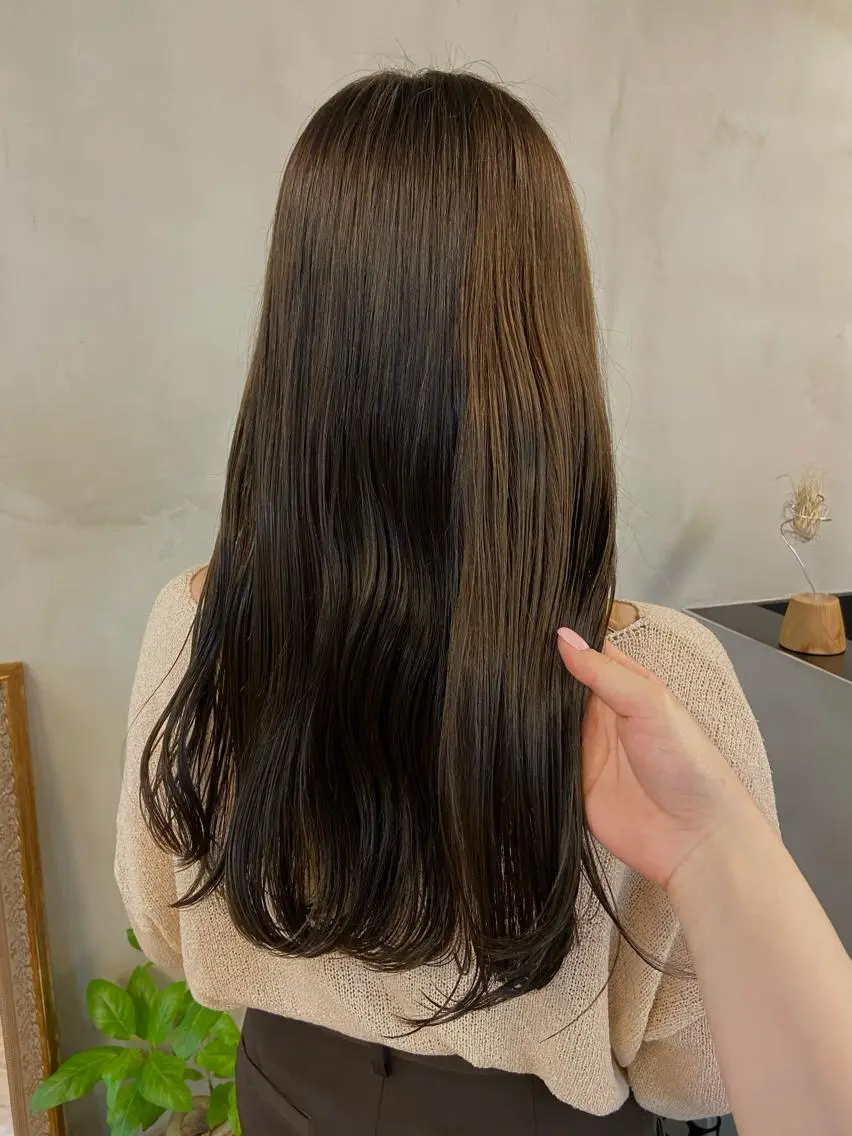 ロング カラー 透明感カラー グレージュ ヘアカラー トリートメント mana/オリーブ /髪質改善/レイヤーのヘアスタイル