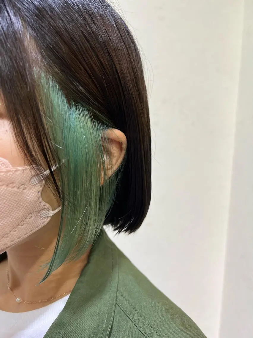 ショート カラー ヘアカラー トリートメント mana .のヘアスタイル
