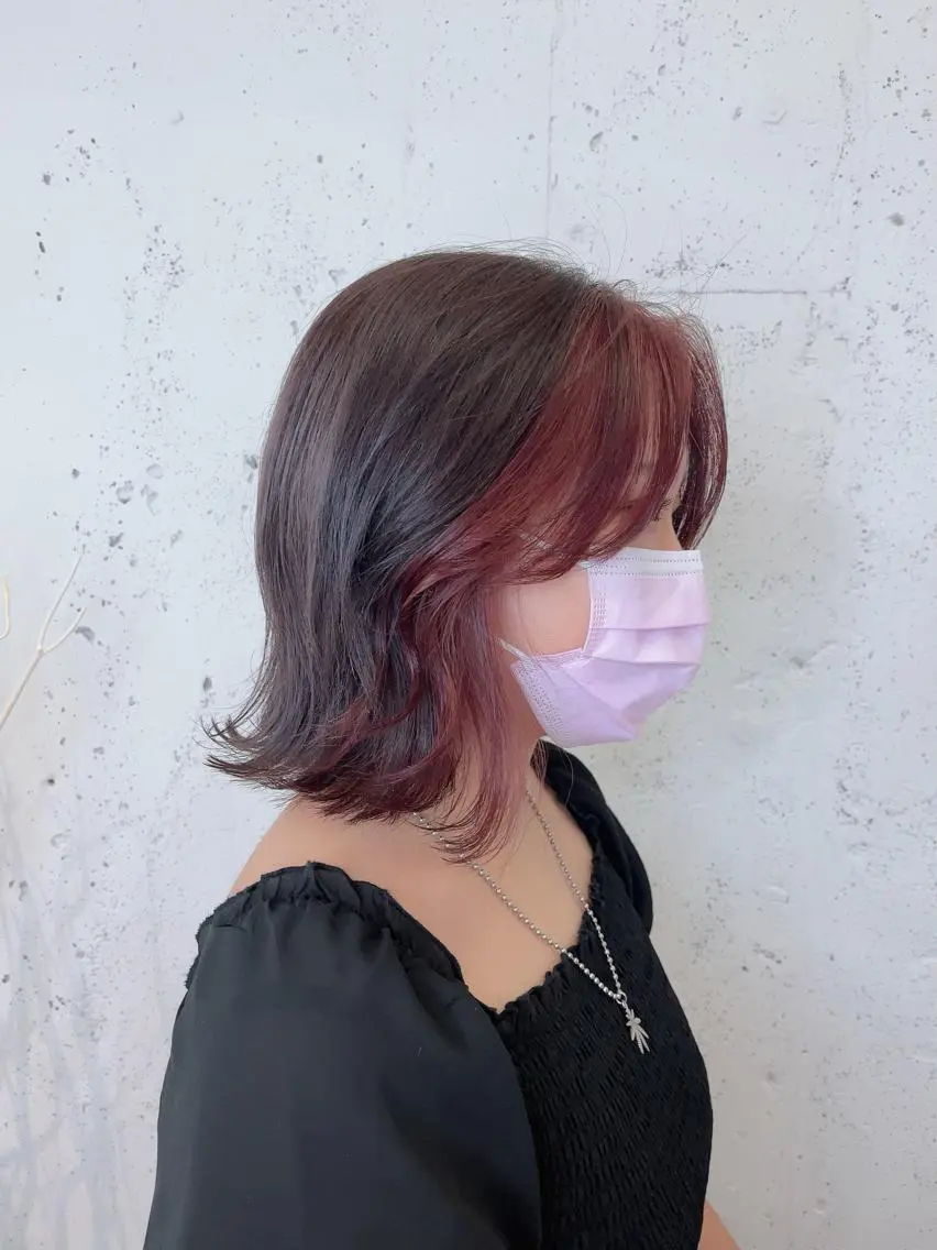 ミディアム カラー 透明感ハイトーン🦄 キラ🌈のヘアスタイル