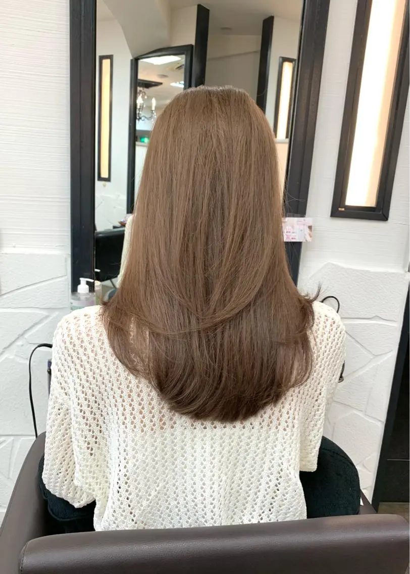 セミロング カラー ベージュカラー ヘアカラー トリートメント 矢野 晃平のヘアスタイル