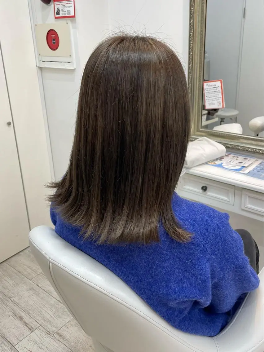 セミロング ミルクティーブラウン 新籾 尚哉のヘアスタイル