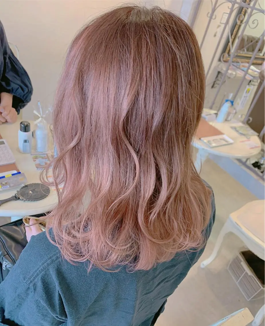 セミロング ヘアカラー トリートメント ハイトーンカラー♡ yuのヘアスタイル