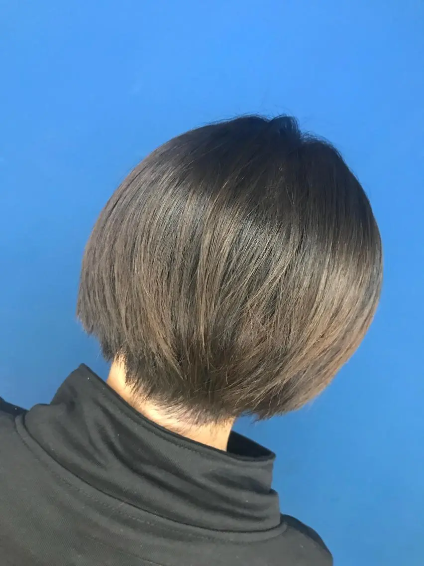 ショート カラー shi hoのヘアスタイル