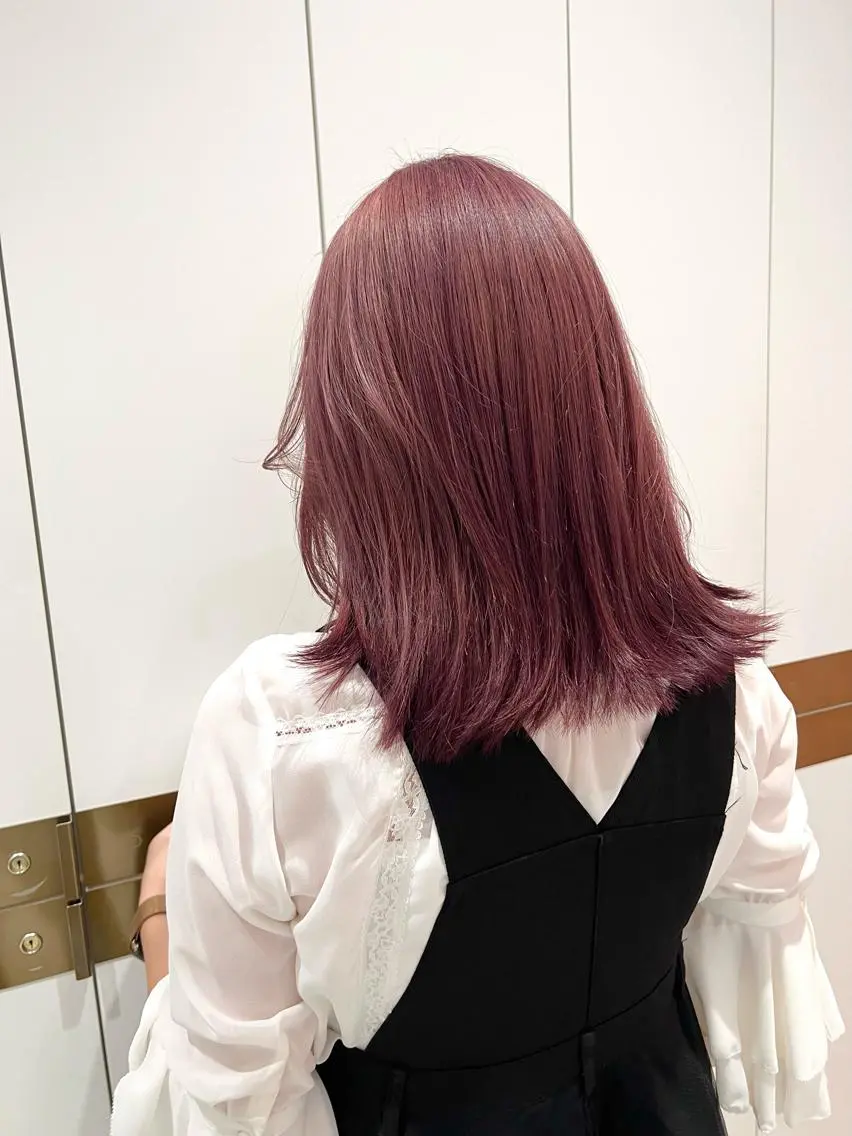 ミディアム カラー ベージュカラー 透明感カラー グレージュ ボブ ヘアカラー トリートメント ヘアセット レイヤー専門家 ダブルカラー修のヘアスタイル