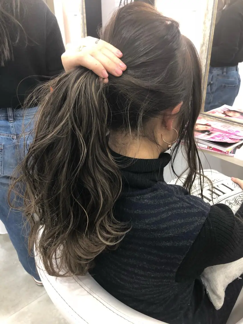 セミロング カラー 髪質改善 中川 翔のヘアスタイル